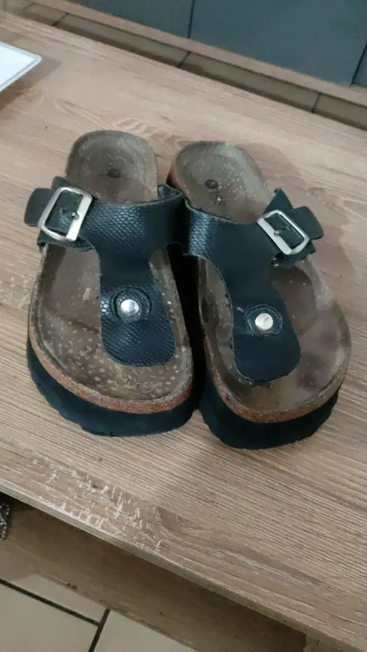 Sandalias negras de cuero para mujer - 2