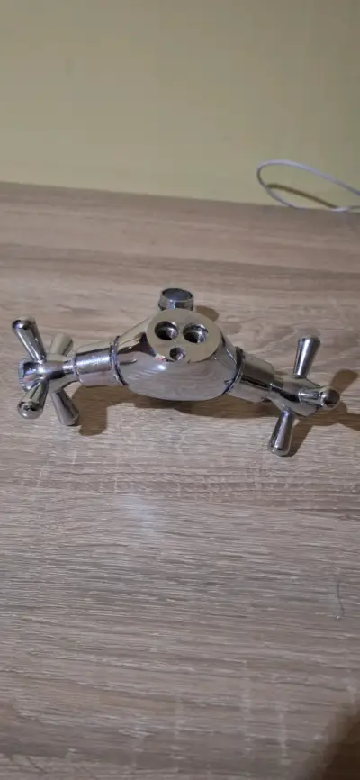 Grifo de baño cromado con doble manija - miniatura 3