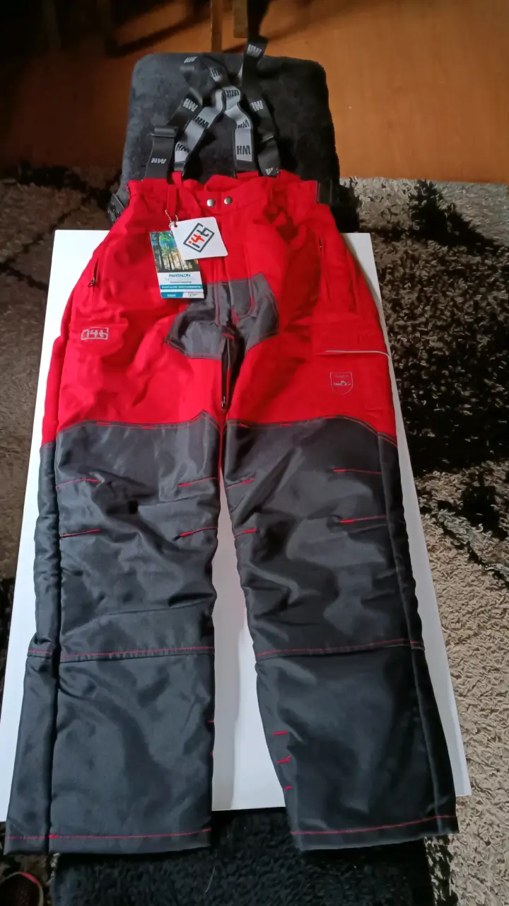 Jardinera pantalón anticorte roja para motosierra - 2