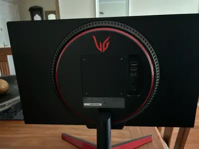 Monitor LG 24’, 144hz, 1080p - miniatura 2