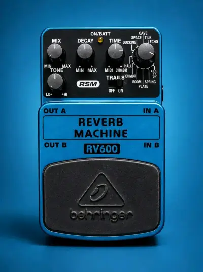 Pedal de Reverb Behringer RV600 para Guitarra - miniatura 1