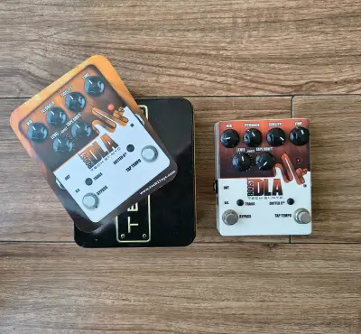 Pedal de Efectos Boost DLA v2 Tech 21 NYC - miniatura 2