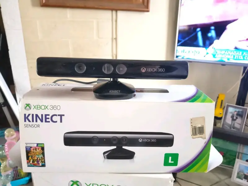 Consola Xbox 360 con Kinect y juegos - 2