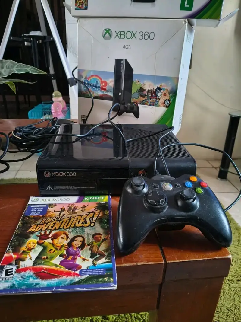 Consola Xbox 360 con Kinect y juegos - 6