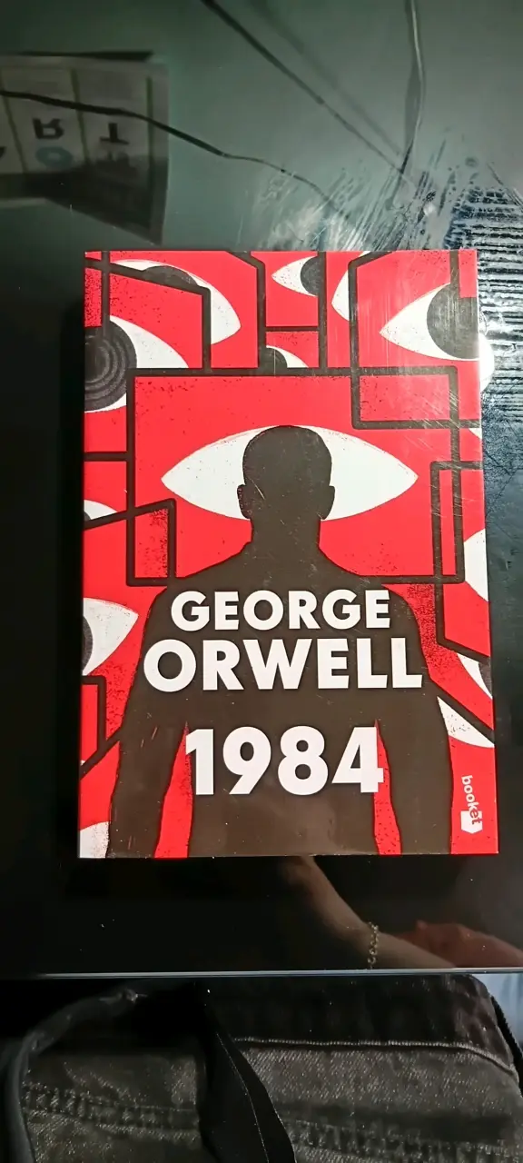 Libro 1984 de George Orwell en español - 1