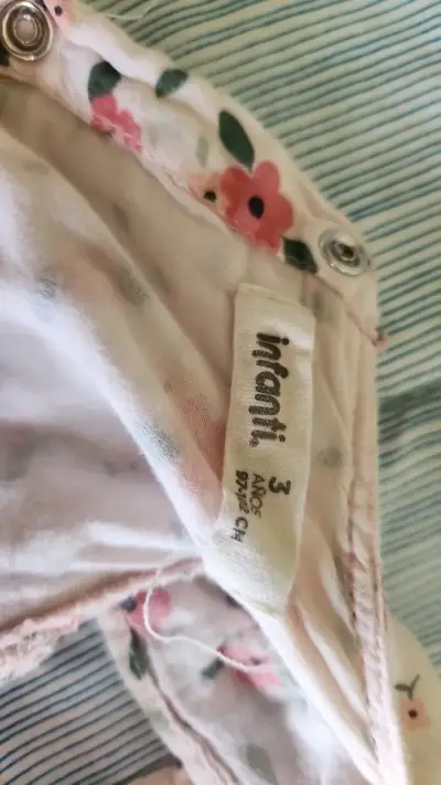 Vestido infantil con estampado floral - miniatura 3