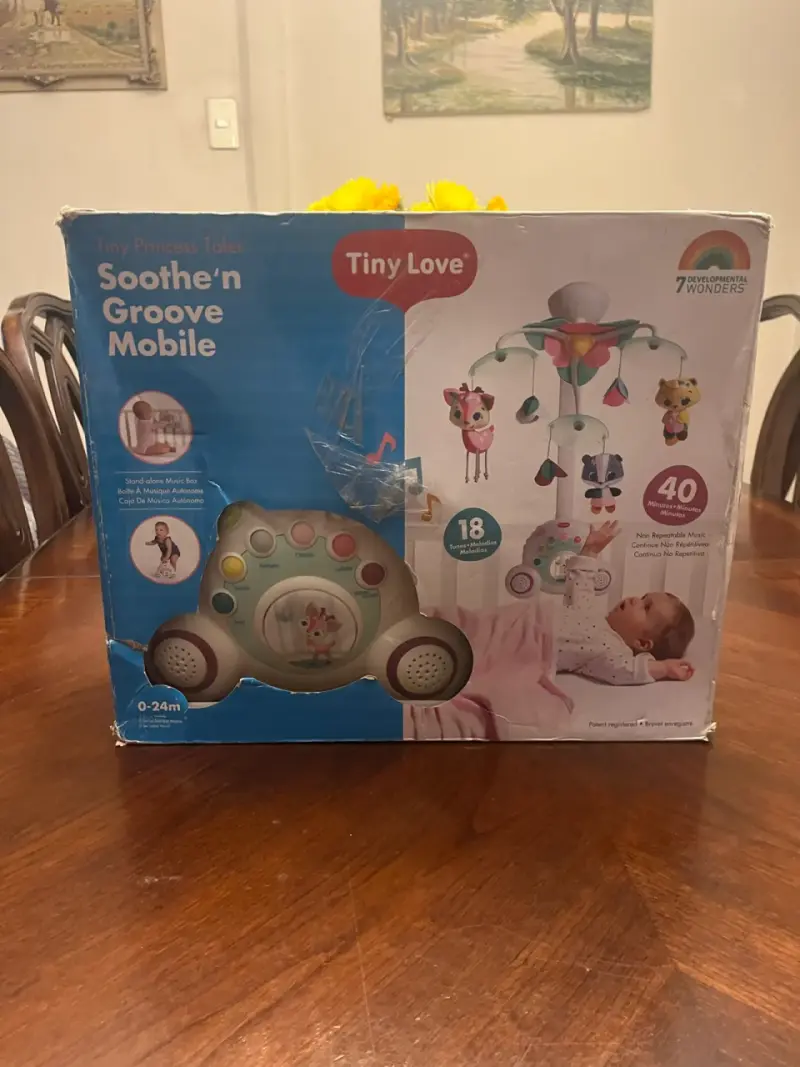 Móvil musical Tiny Love Soothe 'n Groove para bebés - 1