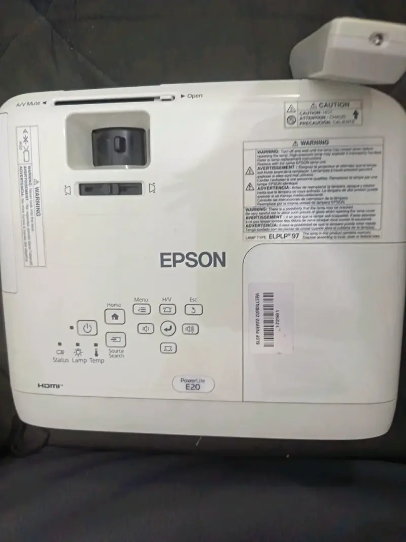 Proyector Epson PowerLite E20 - 2
