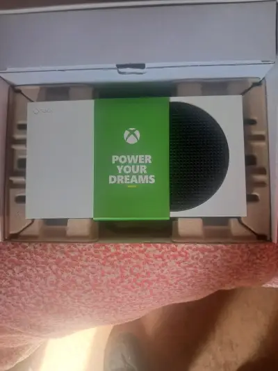Consola Xbox Series S 512GB SSD en caja - miniatura 1