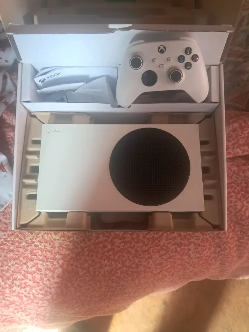 Consola Xbox Series S 512GB con Control - 2