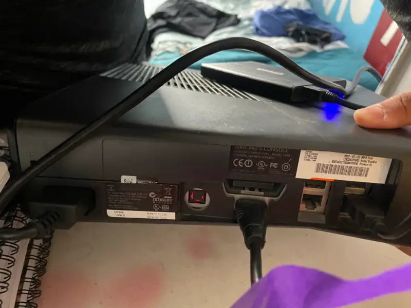 Consola Xbox 360 con Kinect y disco duro - 3