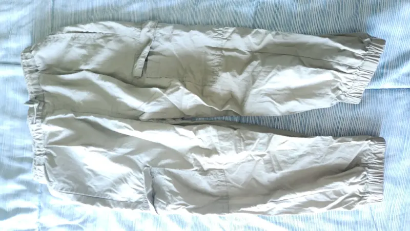 Pantalones cargo beige para niño talla 3