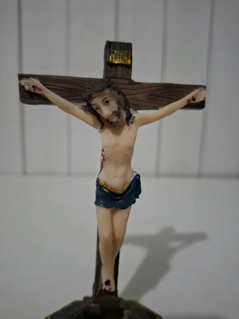 Figura de Cristo en la Cruz ceramica - 3