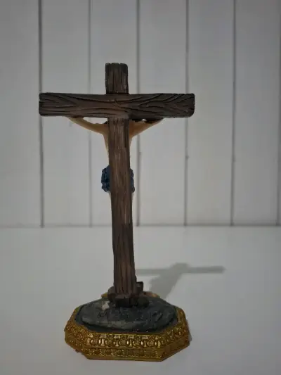 Figura de Cristo en la Cruz ceramica - miniatura 5