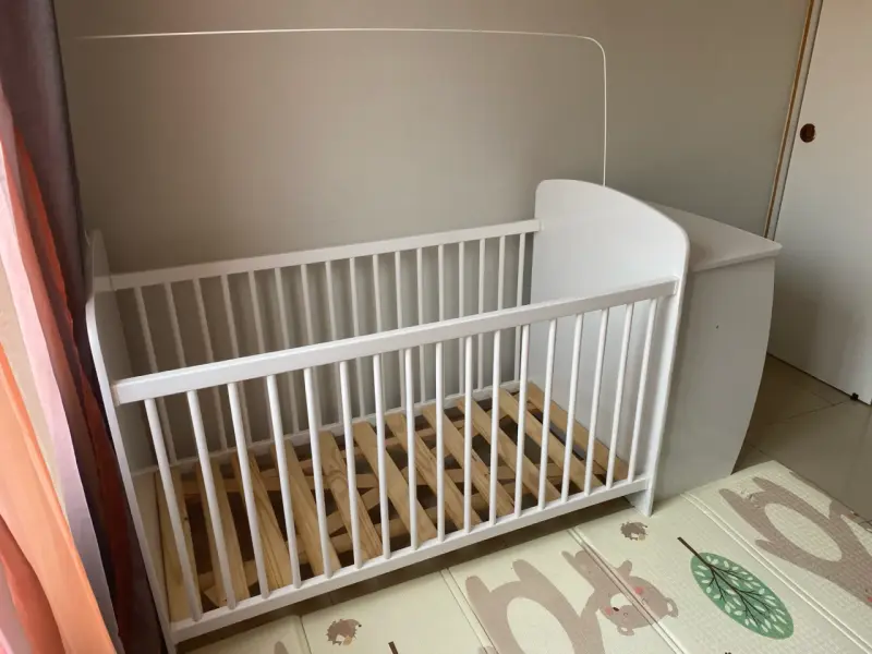 Cuna KIDSCOOL, de madera blanca con cajonera - 2