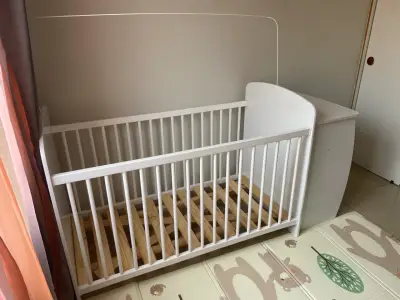 Cuna KIDSCOOL, de madera blanca con cajonera - miniatura 2