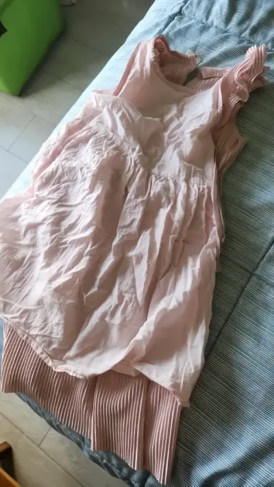 Vestido rosa plisado para niña Ficcus - miniatura 4