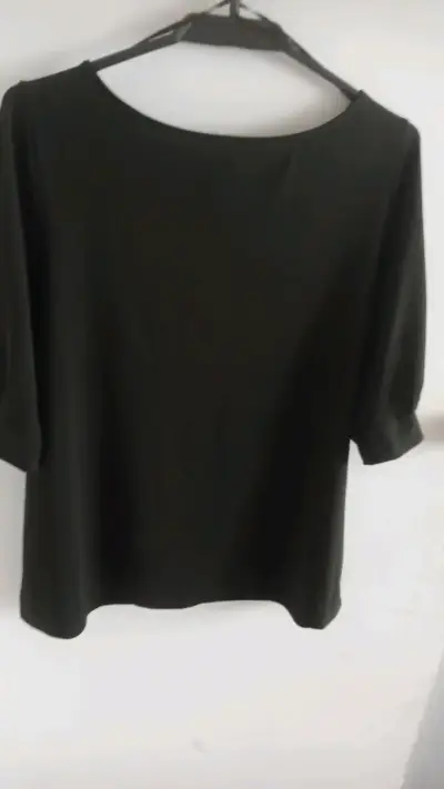 Blusa verde musgo de manga tres cuartos - miniatura 1