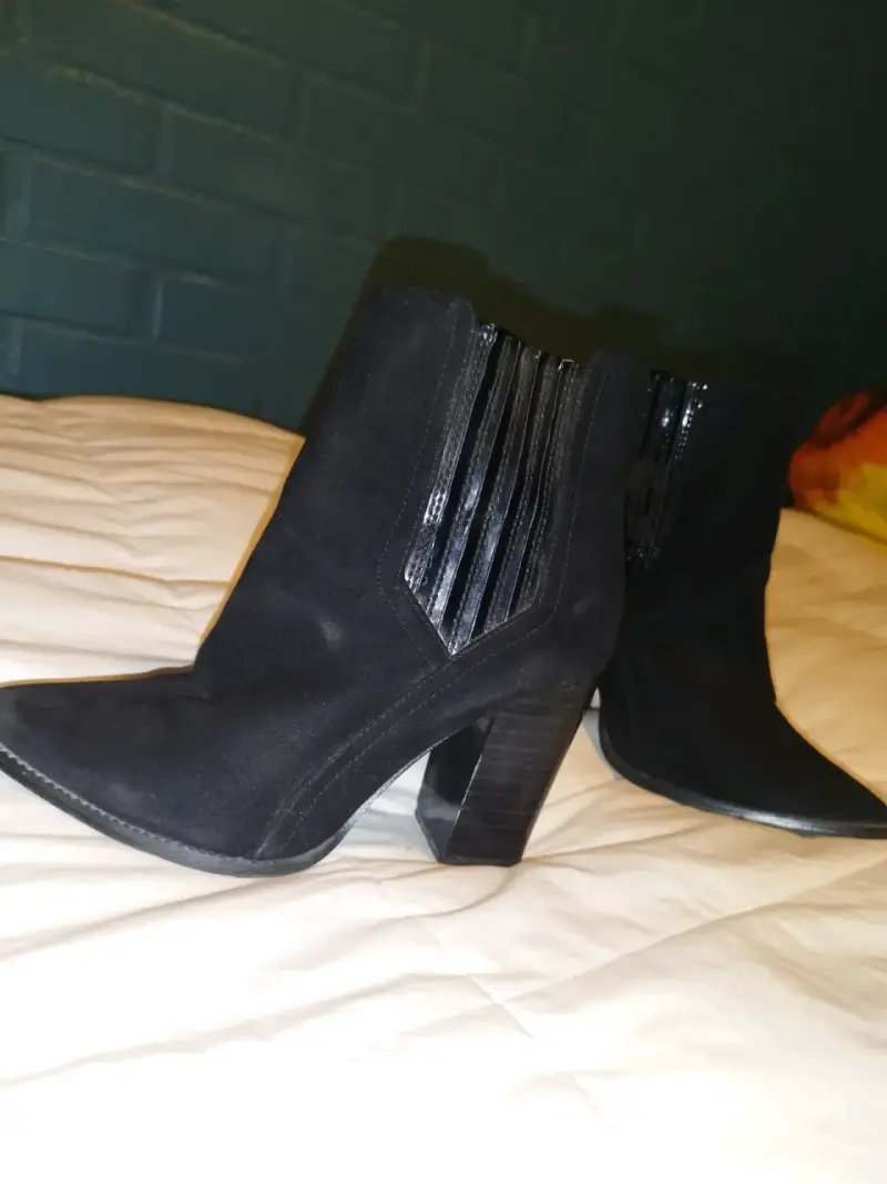 Botines de tacón alto negros para mujer