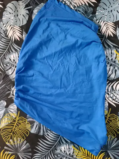 Polera azul de tela ligera para mujer - miniatura 1