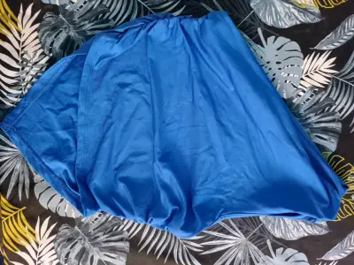 Polera azul de tela ligera para mujer - miniatura 2