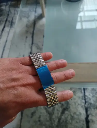 Reloj Seiko automático verde con bisel GMT - miniatura 4
