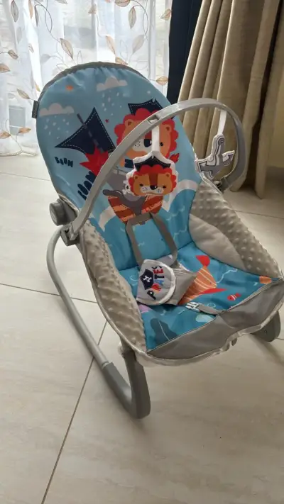 Silla mecedora para bebé con diseño de león - miniatura 2