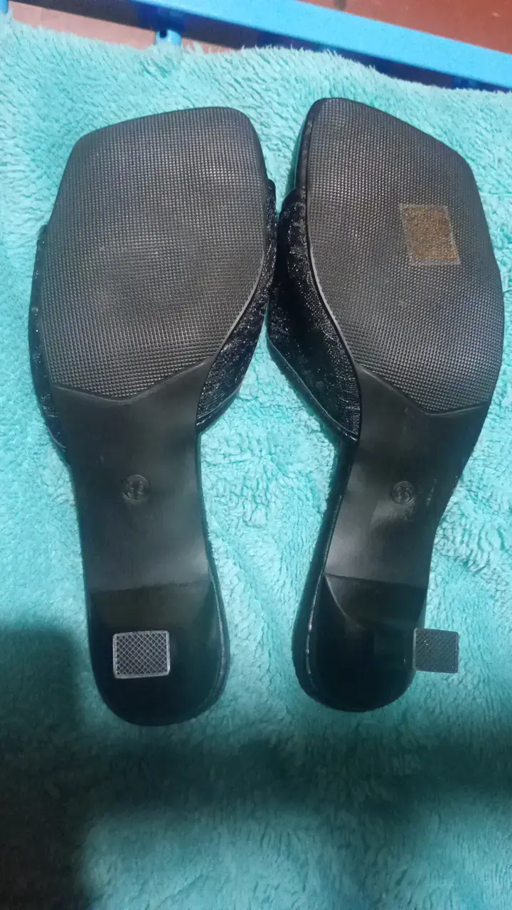 Sandalias de tacón bajo negras elegantes - 3