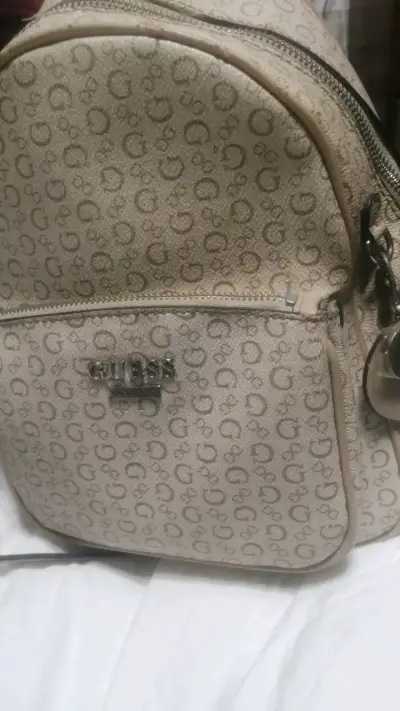 Mochila Guess beige con logo distintivo - miniatura 1