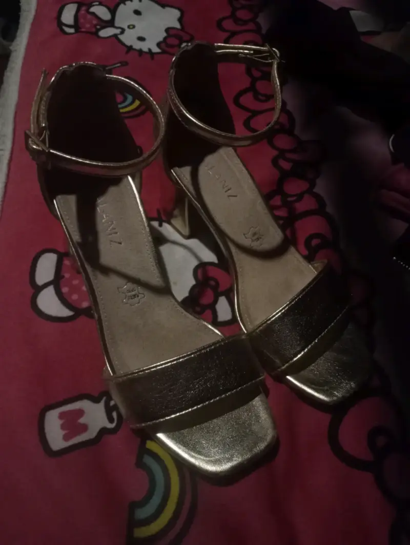Sandalias de tacón bajo negras elegantes - 1