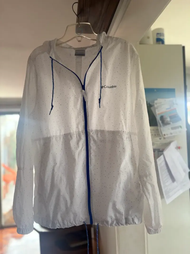 Chaqueta cortaviento Columbia blanca con puntos - 2