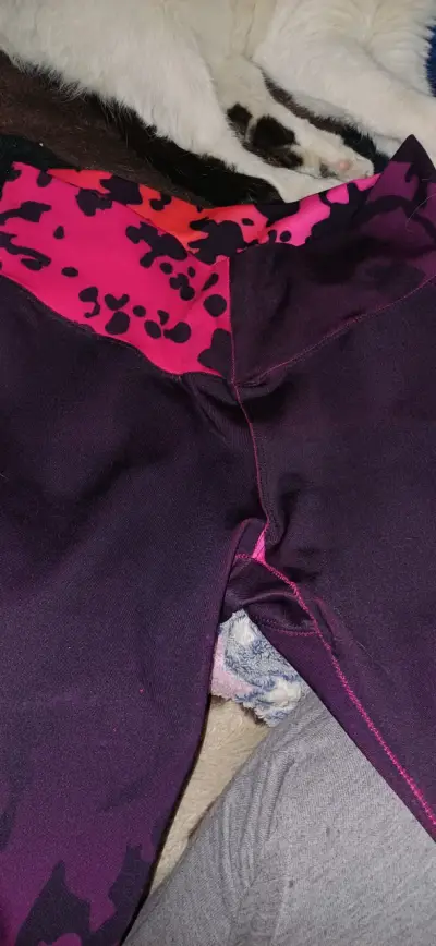 Leggings deportivos con diseño degradado rosa y negro - miniatura 5