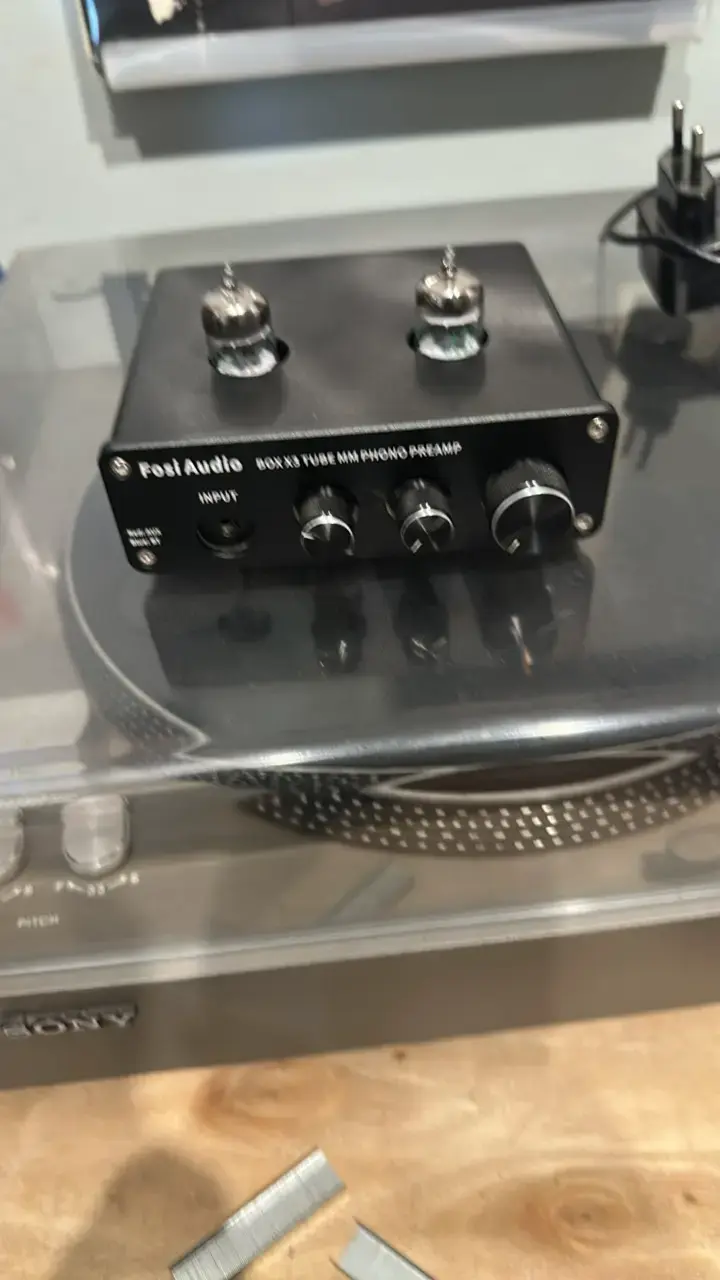 Preamplificador Fosi Audio Box X3 con Válvulas - 1