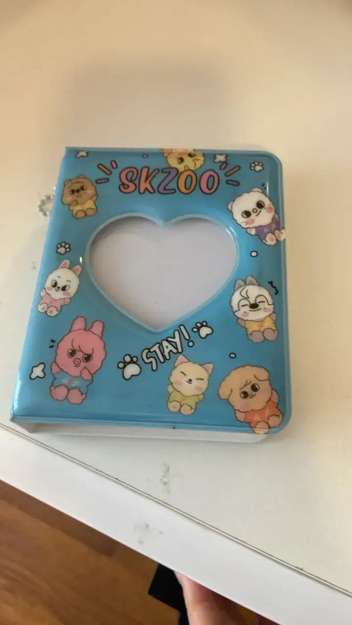 Álbum de fotos SKZOO azul con diseño de personajes - 1