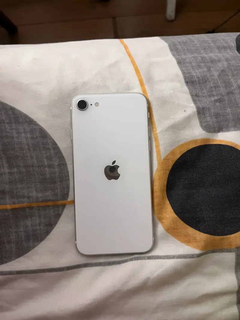 iPhone SE - 3