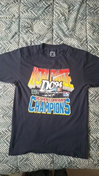 Polera DC Shoes Worldwide Champions Negra - miniatura 1