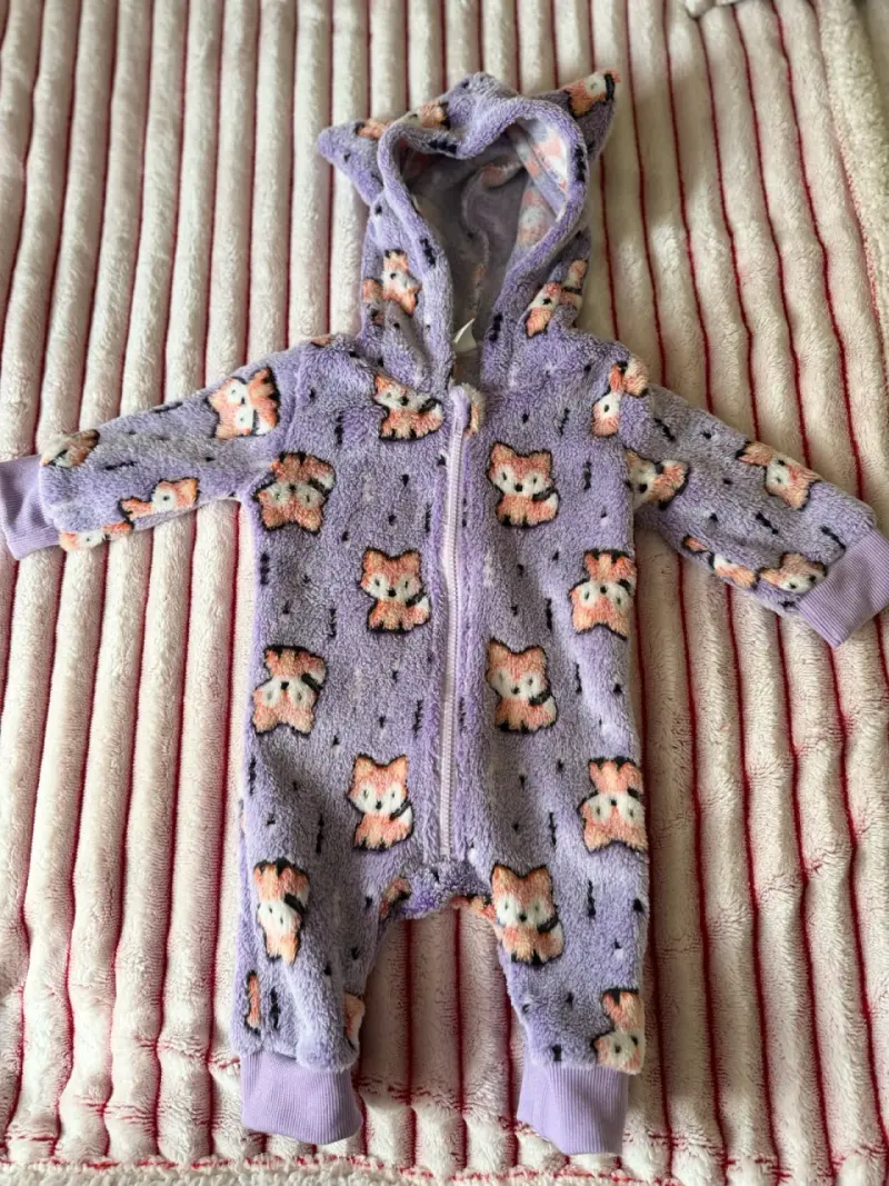 3 Pijamas de polar para bebé con diseños - 3