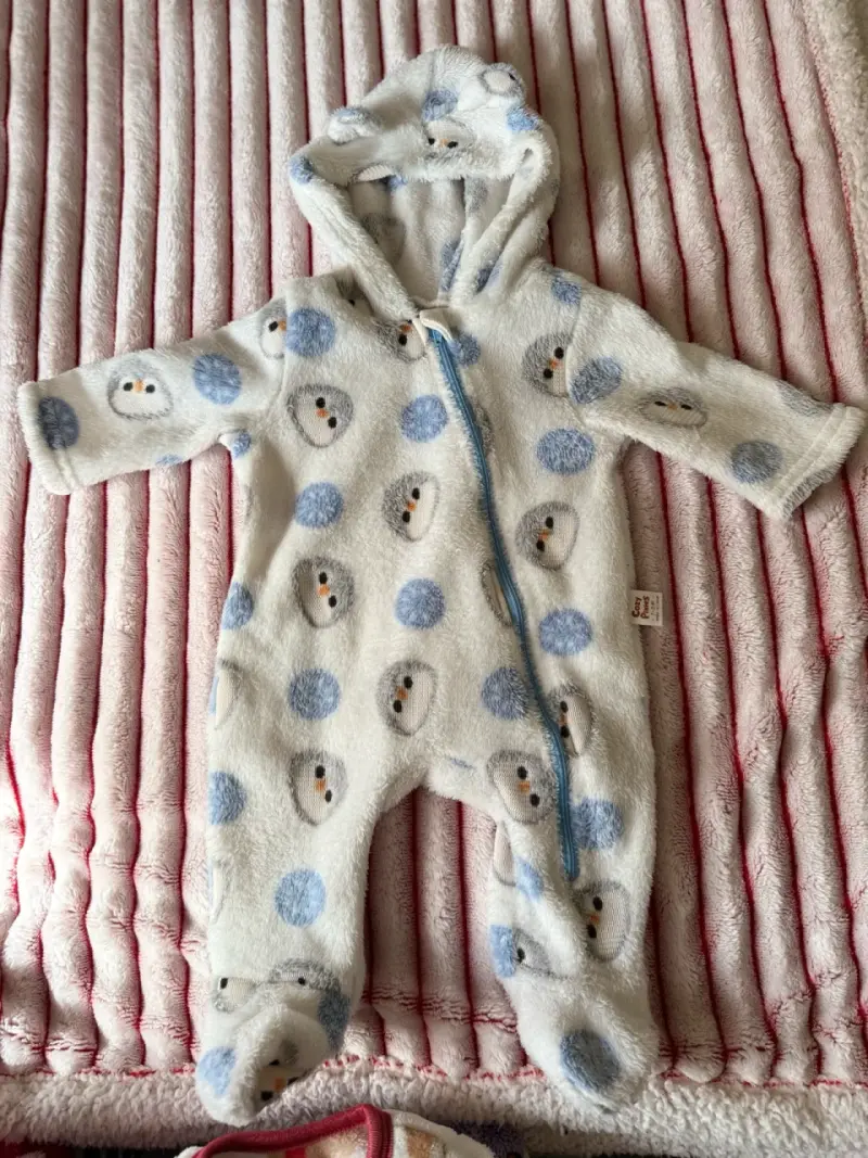 3 Pijamas de polar para bebé con diseños - 5