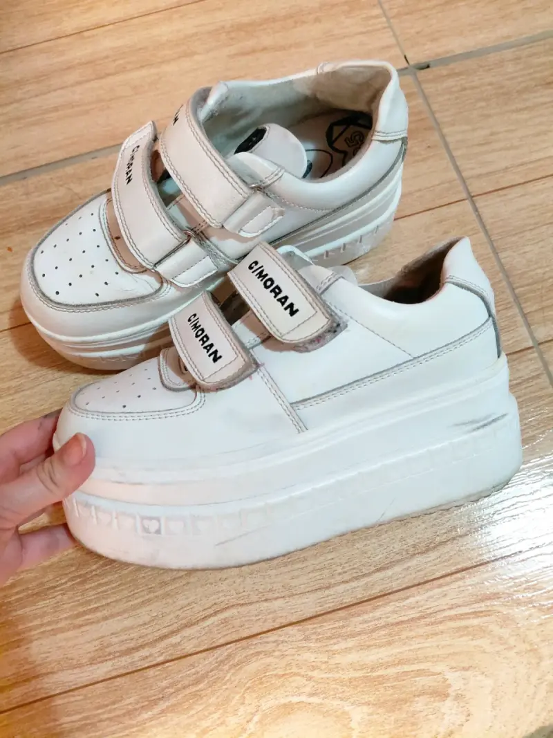 Zapatillas blancas con plataforma y velcro C moran