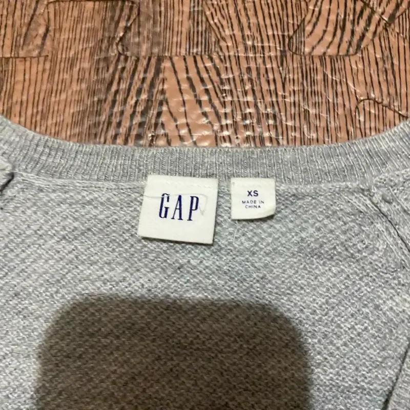 Suéter gris de mujer GAP talla XS - 2