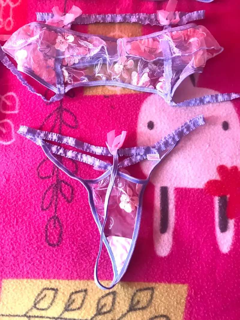 Conjunto de lencería celeste con encaje floral - 4