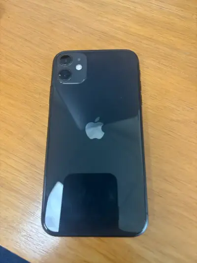 iPhone 11 en buen estado - miniatura 4