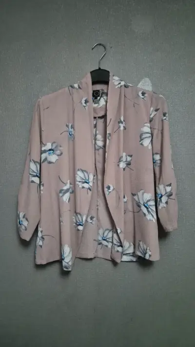 Cardigan floral rosa para mujer - miniatura 1