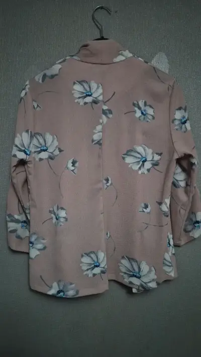 Cardigan floral rosa para mujer - miniatura 3