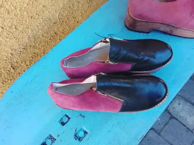 Zapatos de plataforma con diseño único - miniatura 6