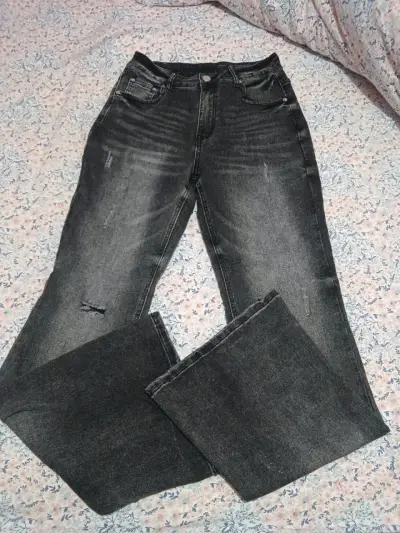 Jeans negros desgastados para mujer - miniatura 1