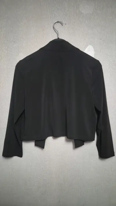 Chaqueta negra Calvin Klein elegante - miniatura 3
