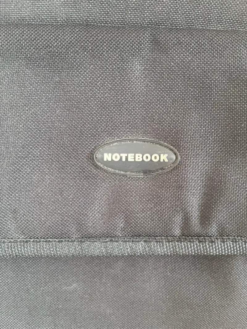 Bolso maletín negro para notebook - 2