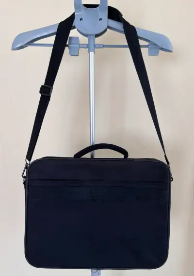 Bolso maletín negro para notebook - miniatura 6