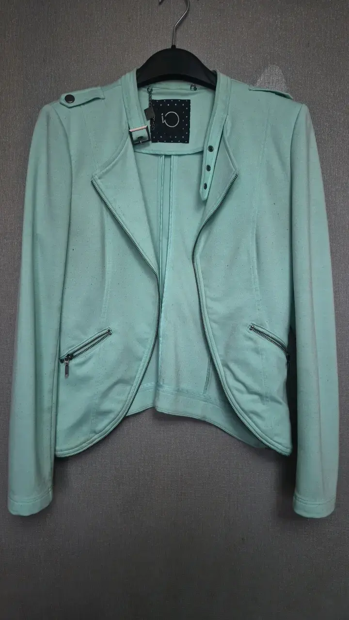 Chaqueta verde menta con cierre y solapas - 1
